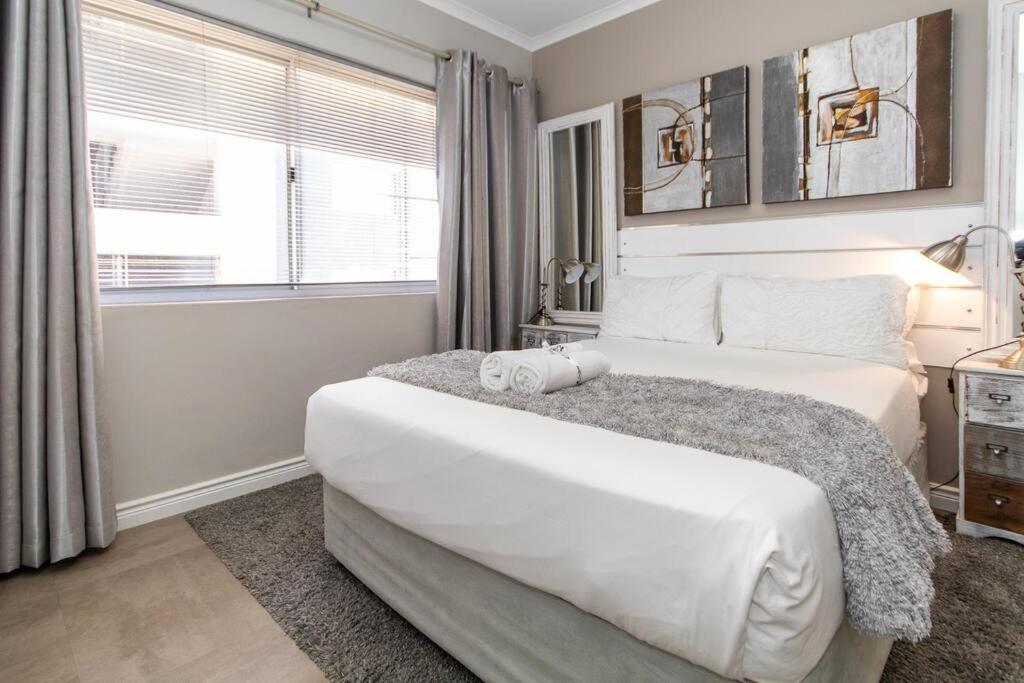 Live By the Sea 206 Saratoga