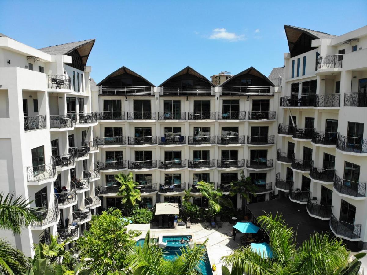 PACIFIC SUITES Boutique Hotel and Bistro photo