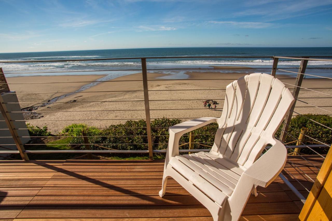 Pelican Shores Inn — photo 10