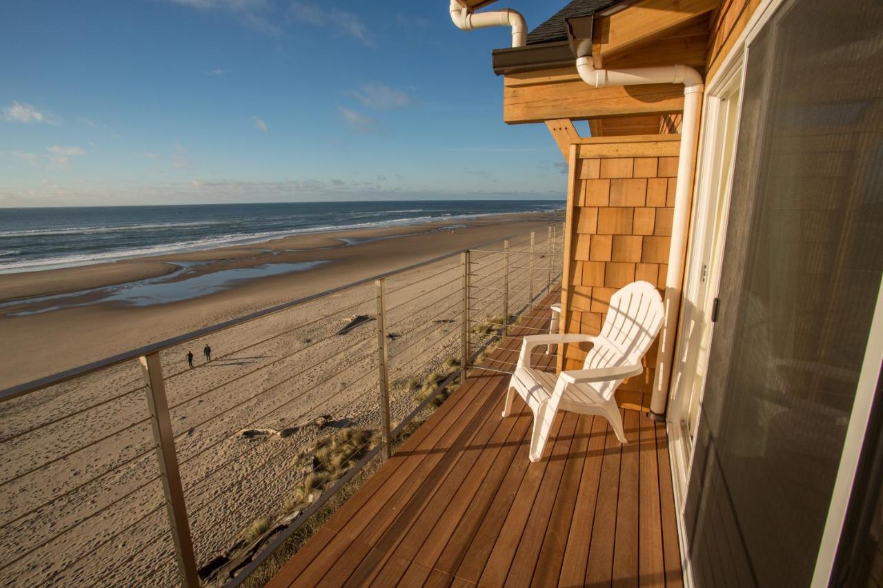 Pelican Shores Inn — photo 9