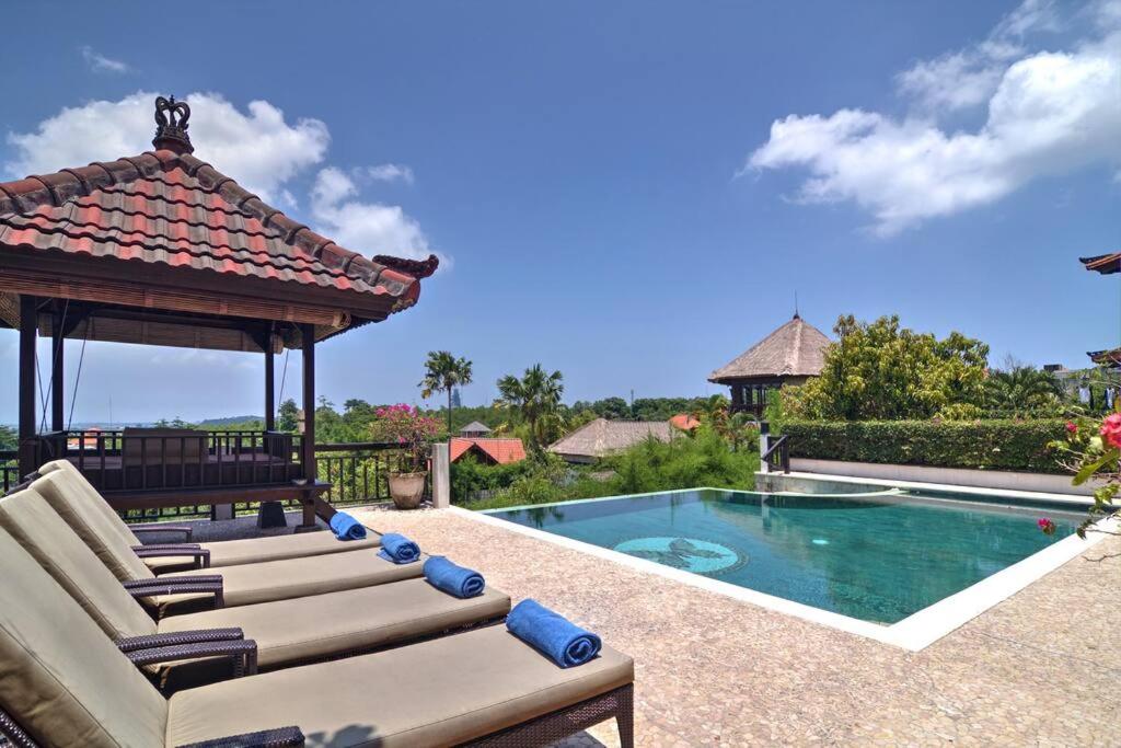 Uluwatu Huge 6 Bed Spa Villa - G8 views & Child Friendly - 4