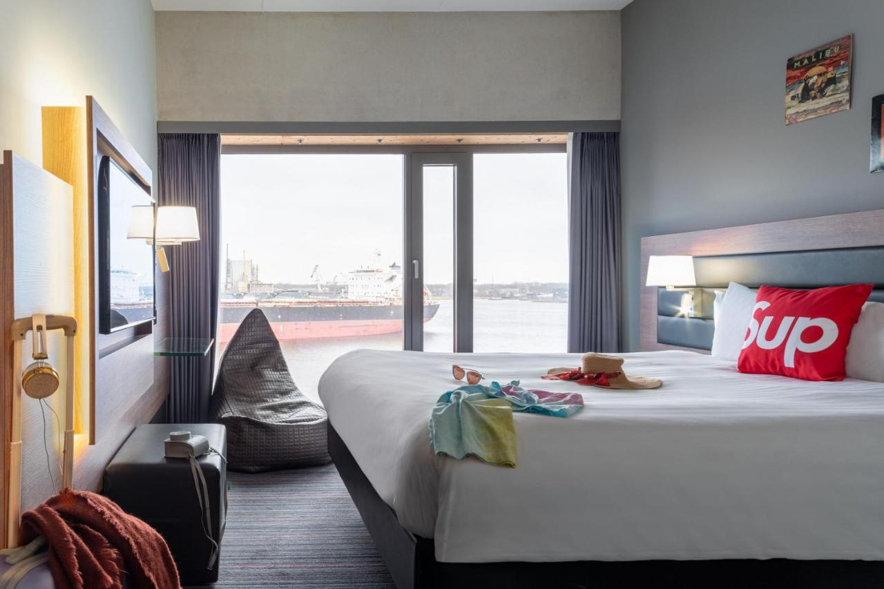Moxy Amsterdam Houthavens - 2