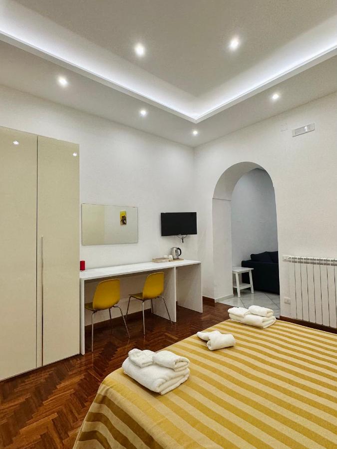 SoLuMa' Chiaja Rooms - 5