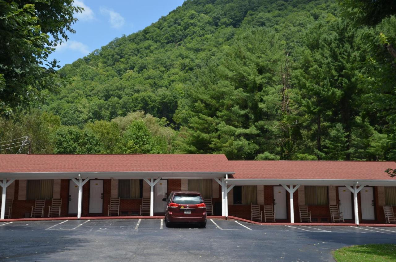 Ed's Motel — photo 13