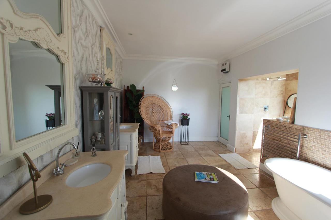 Alphen Drive Apartments - 3