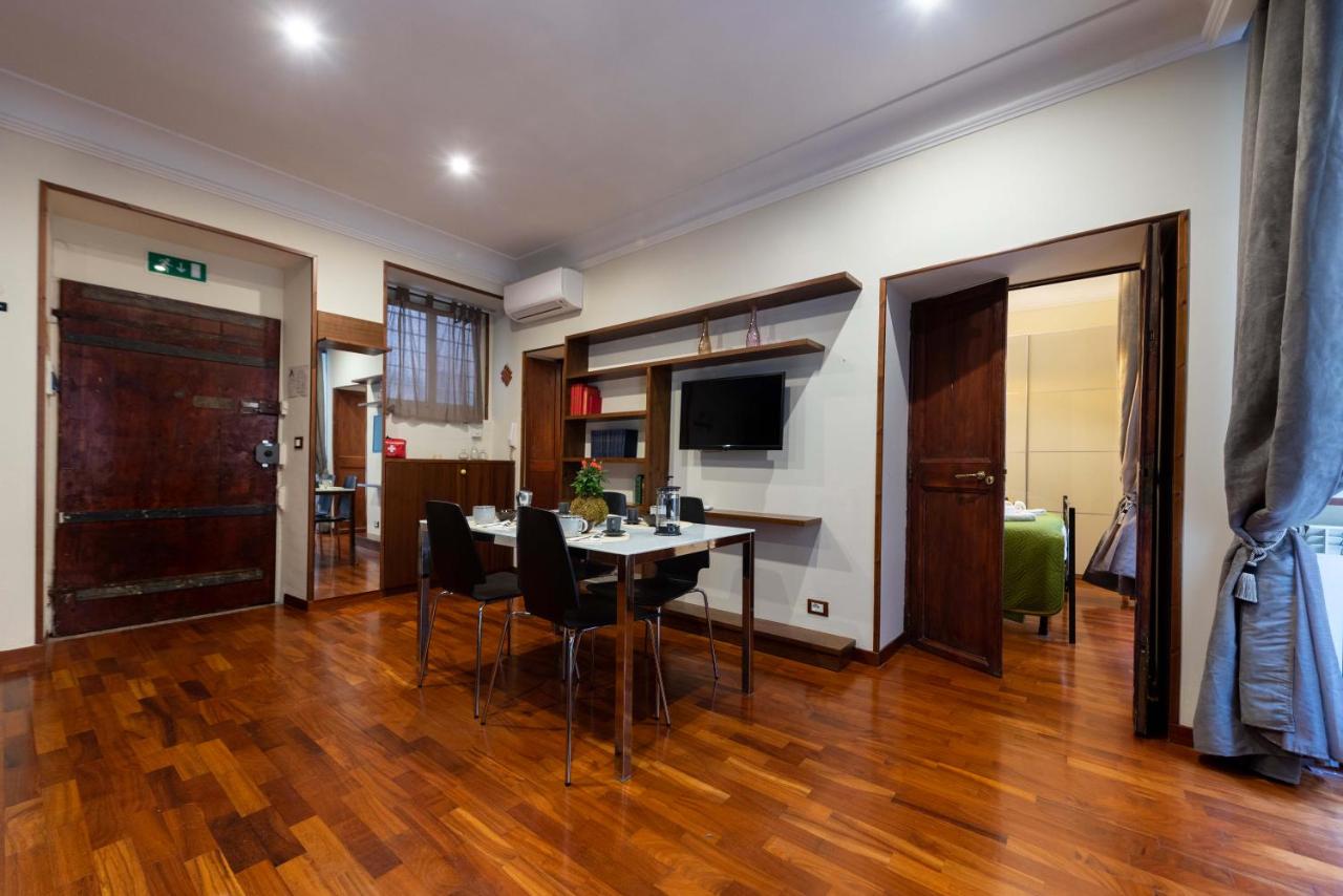 Colosseum at 400 meters - 5