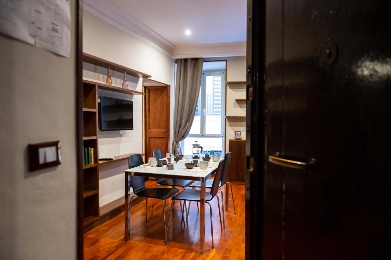 Colosseum at 400 meters - 3