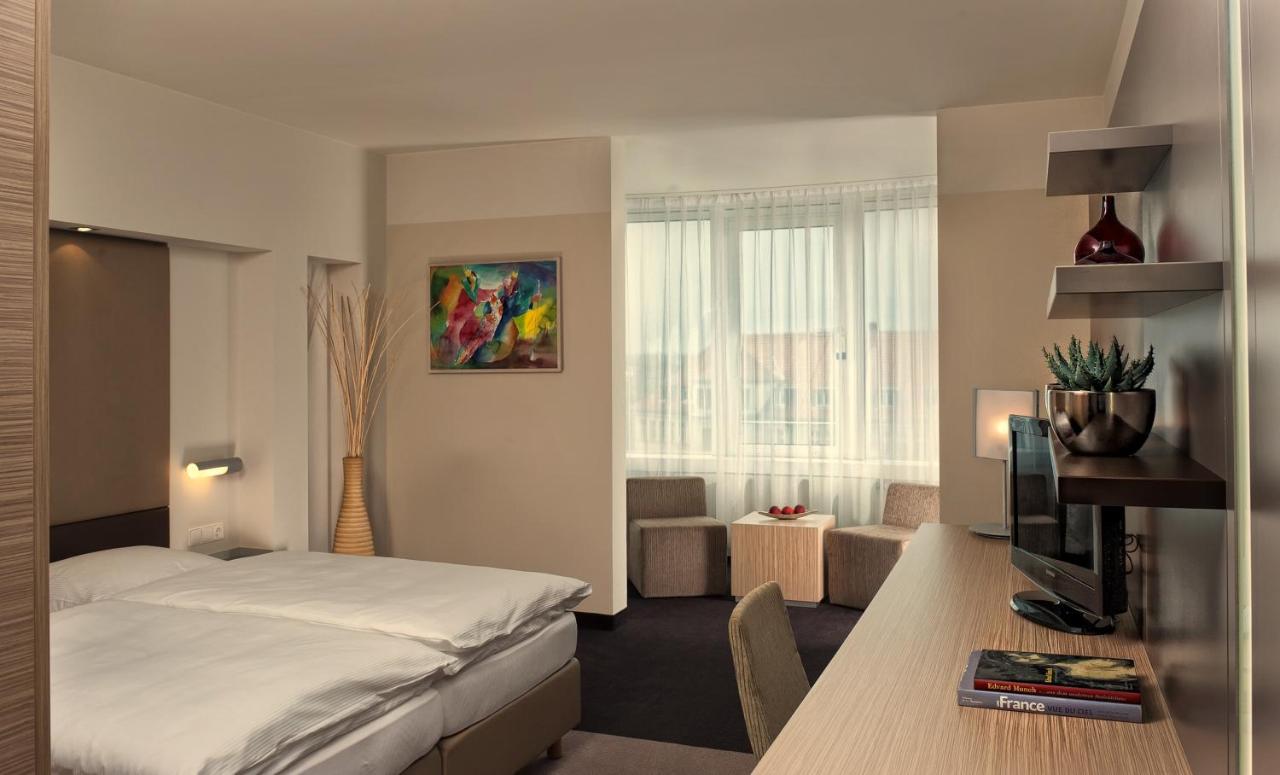 Estrel Berlin photo