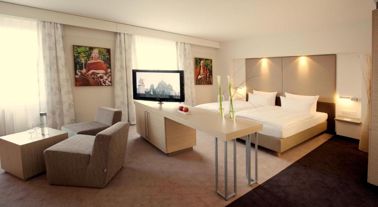 Estrel Berlin photo