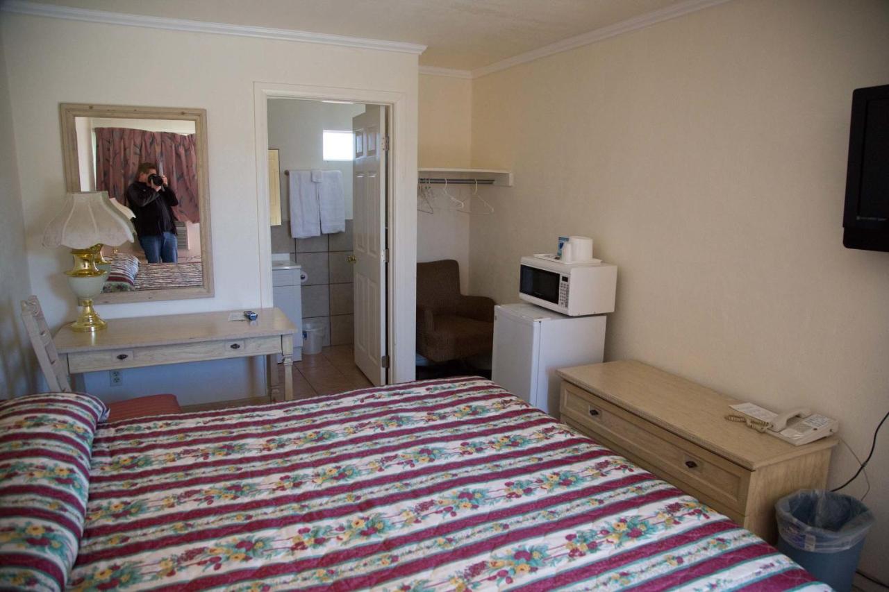 Boron Motel — photo 24