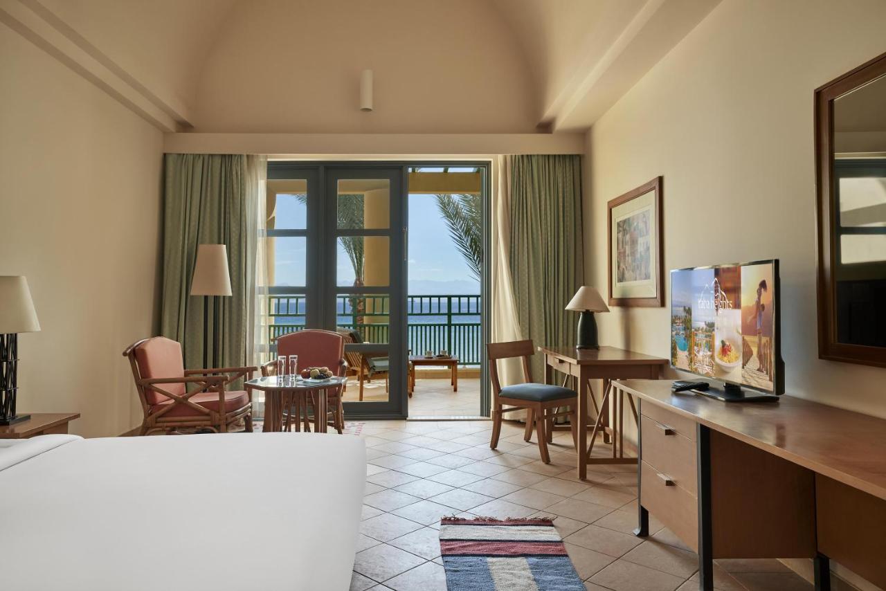 Strand Beach Resort photo
