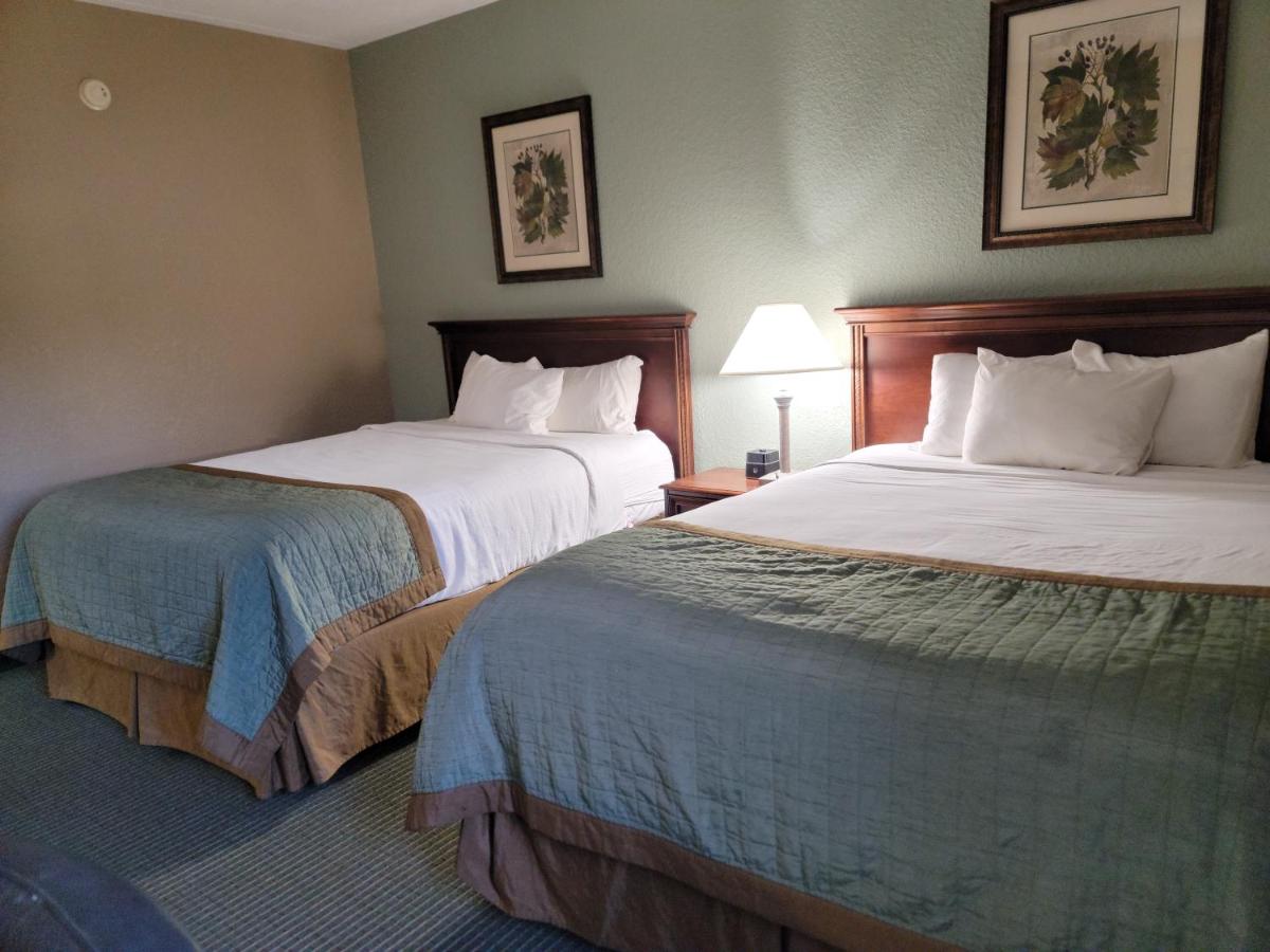 Bay Mountain Inn Cherokee Smoky Mountains — photo 23