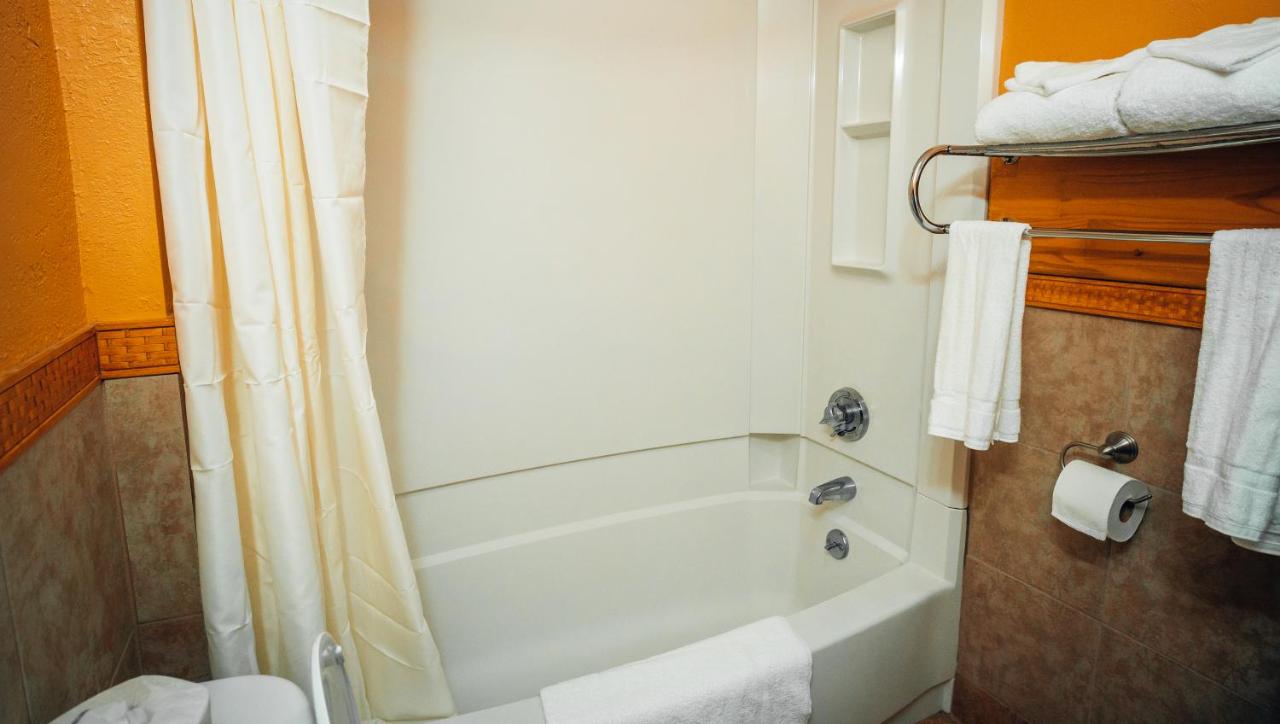 Quiet Corner Inn — photo 24