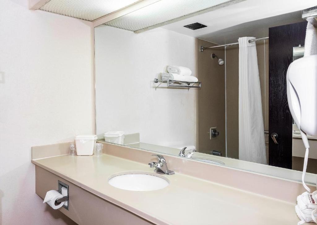 MY HOME & SUITES MADISON — photo 14