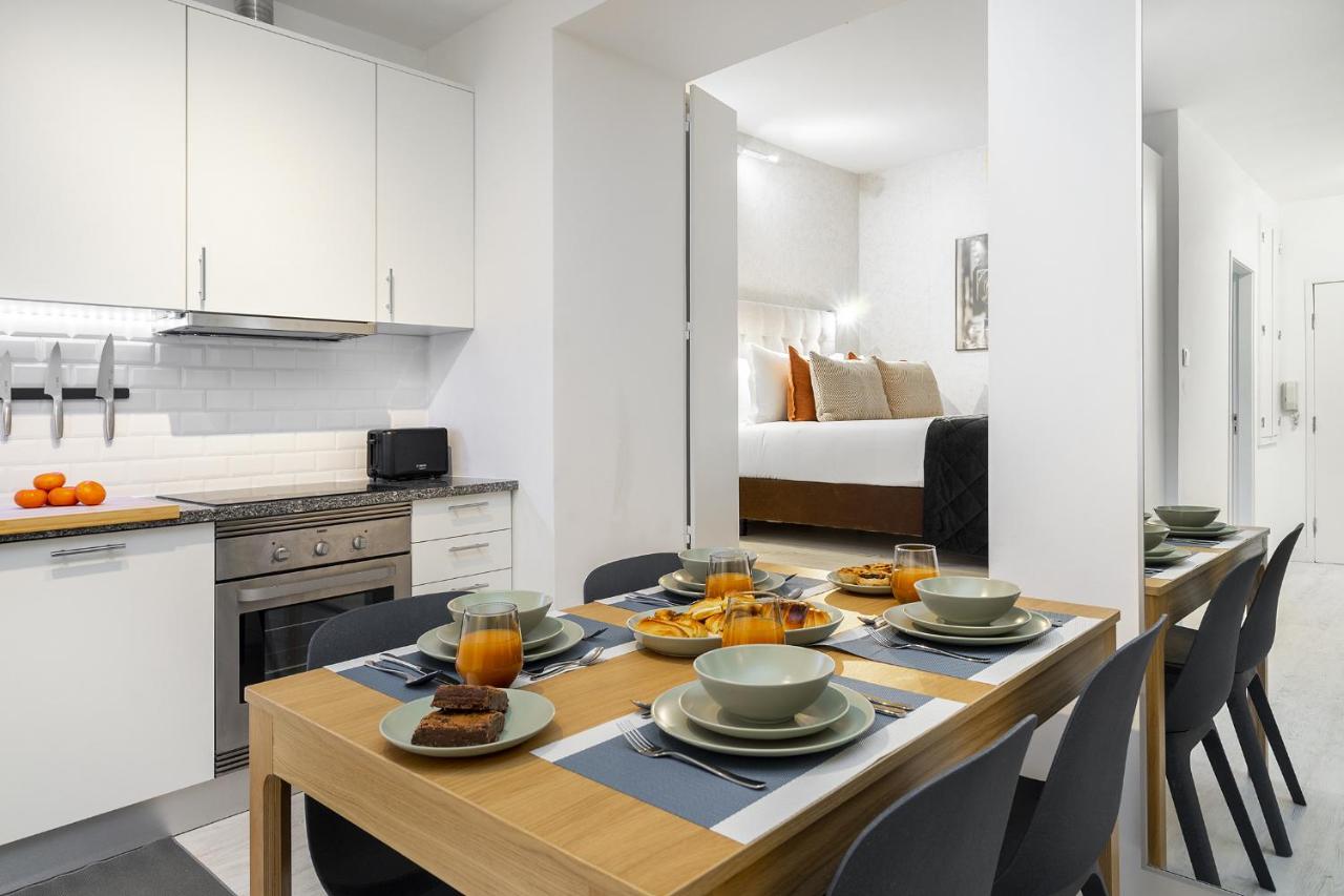 WHome Lisbon's Best Kept Secret: 2-Bed w/AC & Patio - 3