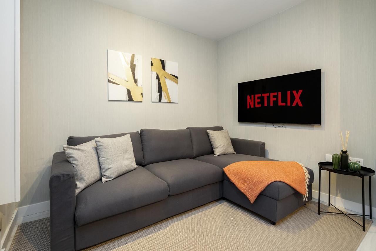 WHome Lisbon's Best Kept Secret: 2-Bed w/AC & Patio