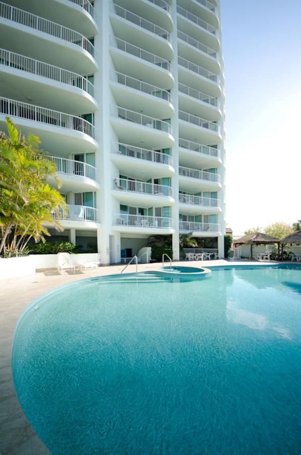 Crystal Bay On The Broadwater photo