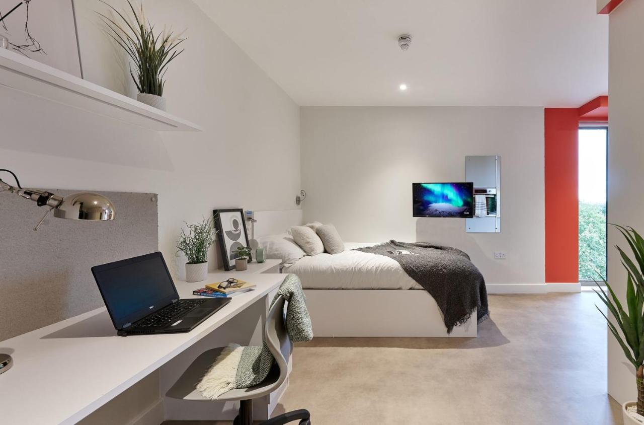 For Students Only - Bermondsey in London - 4