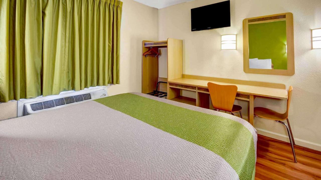 Lakeside Inn Lake Havasu City — photo 13