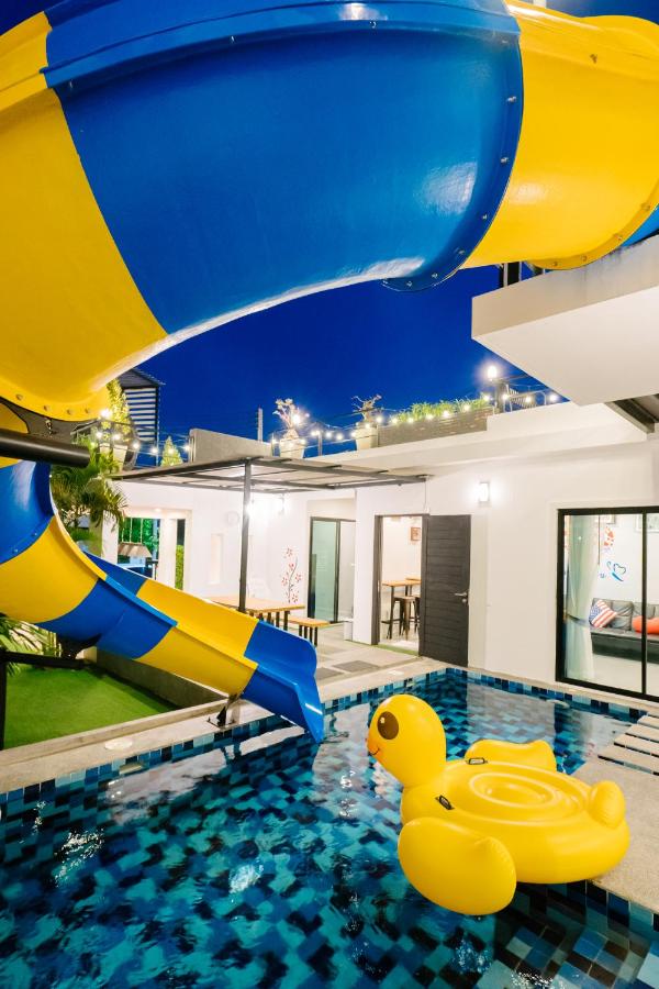 Modern love pool villa หัวหิน