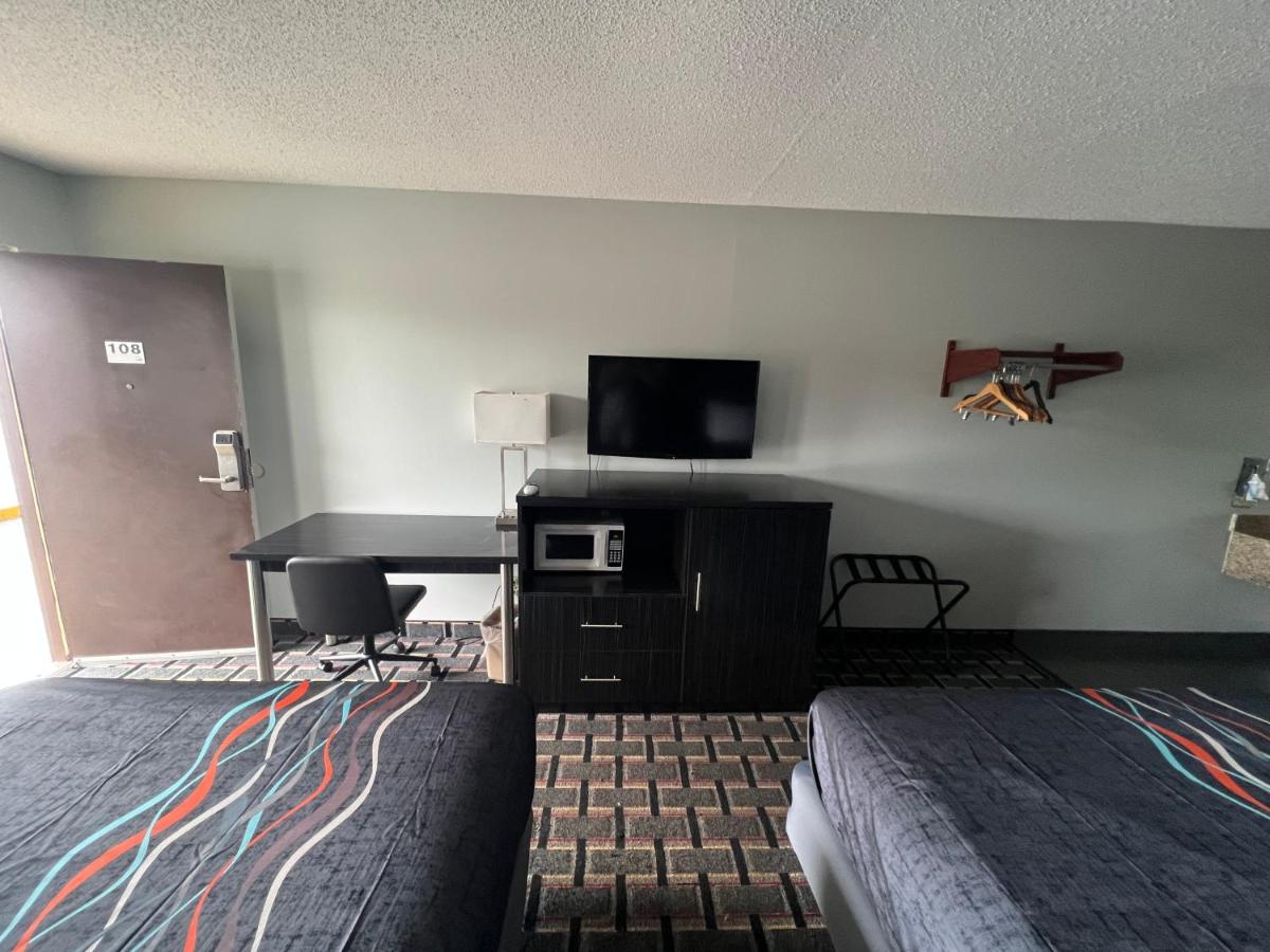 Executive Inn — photo 4