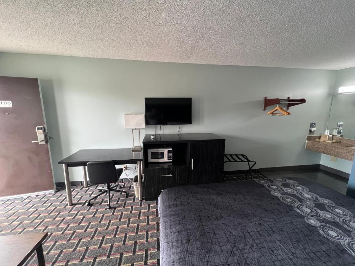 Executive Inn — photo 8