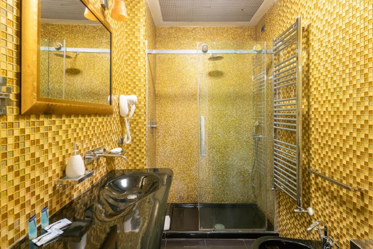 The Five Oscars Inn - 3