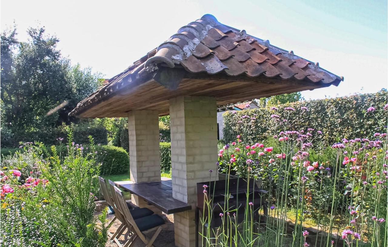 Nice home in Wijtschate w/ WiFi and 3 Bedrooms photo