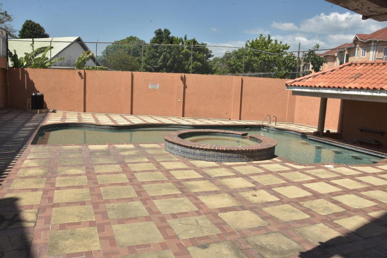 Embassy Deluxe apartment - 4