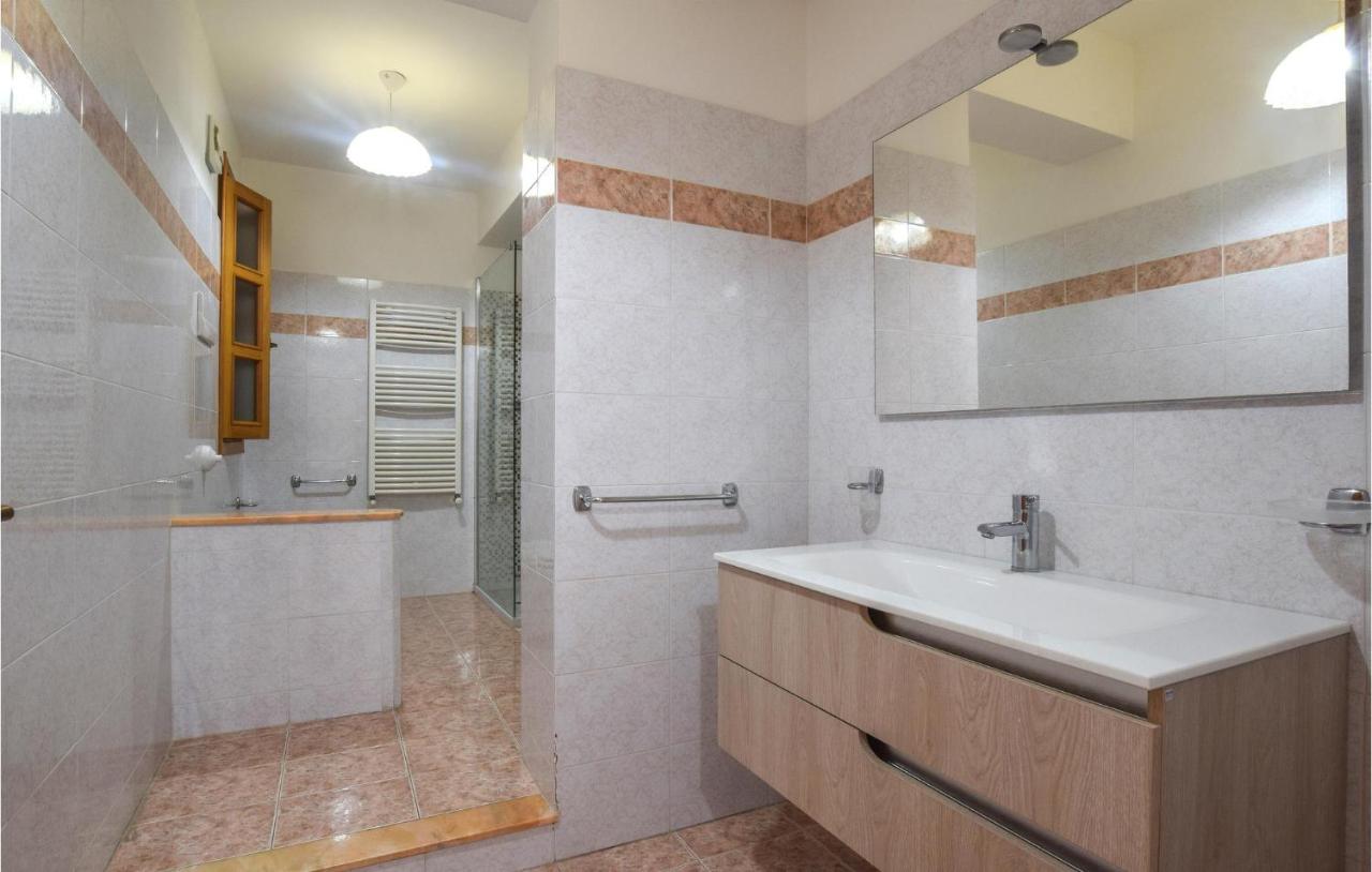 Beautiful apartment in Gliaca di Piraino with 2 Bedrooms photo