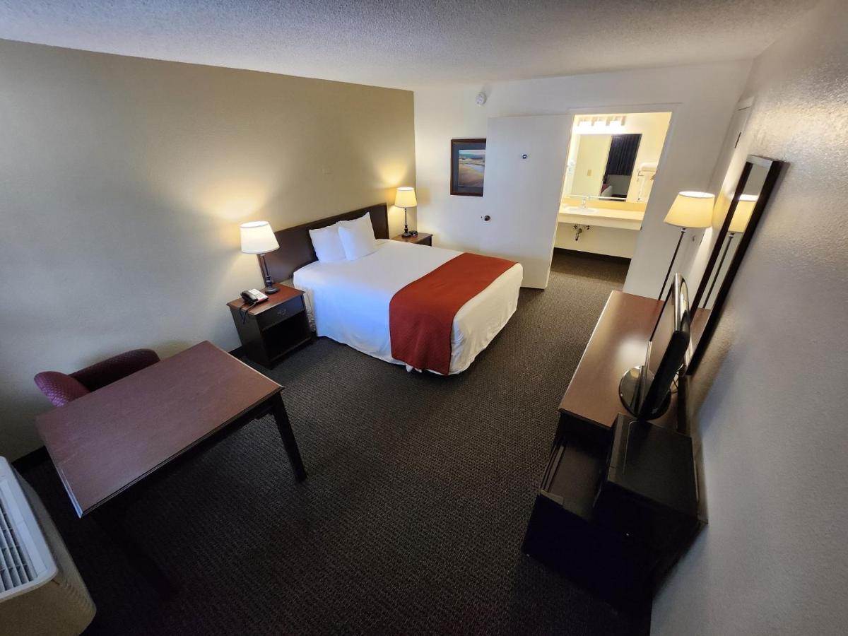 Budget Motel — photo 10