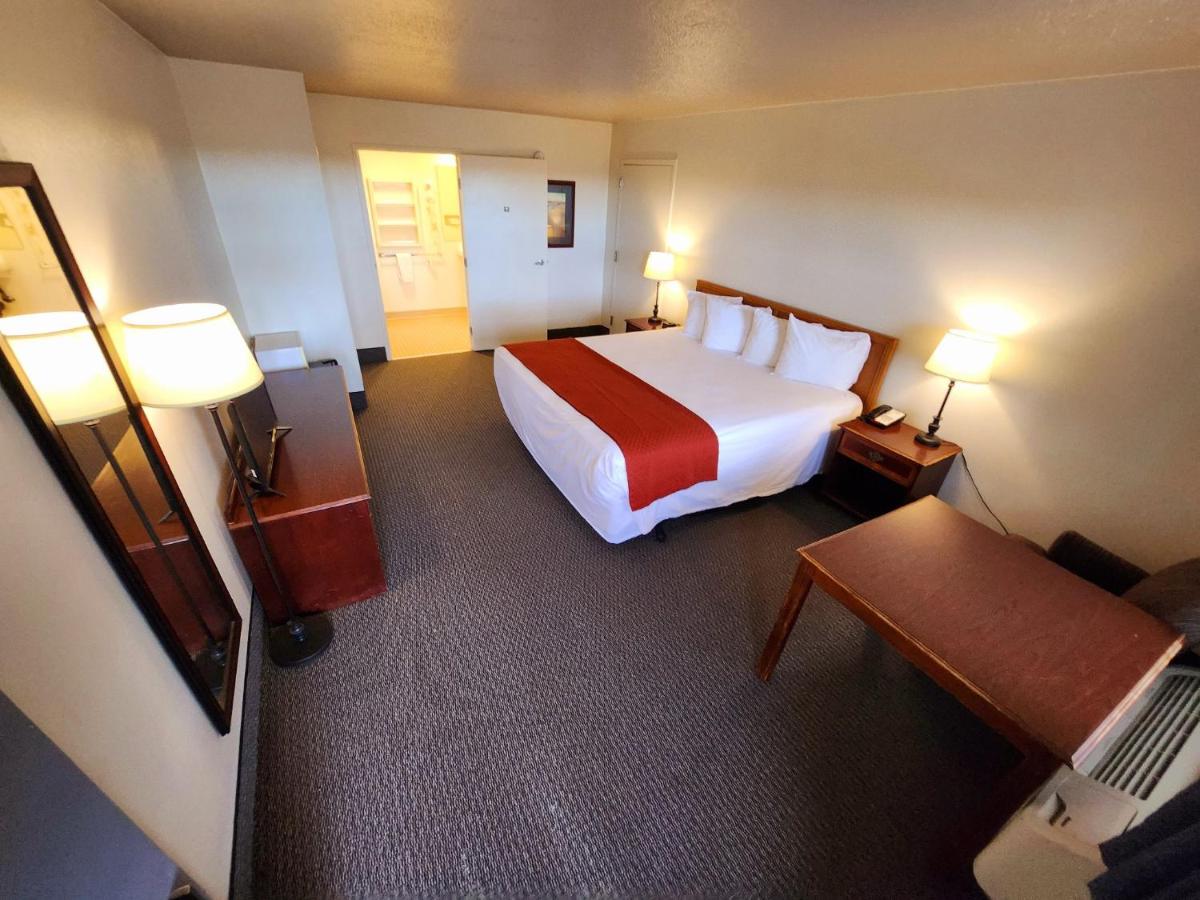 Budget Motel — photo 11