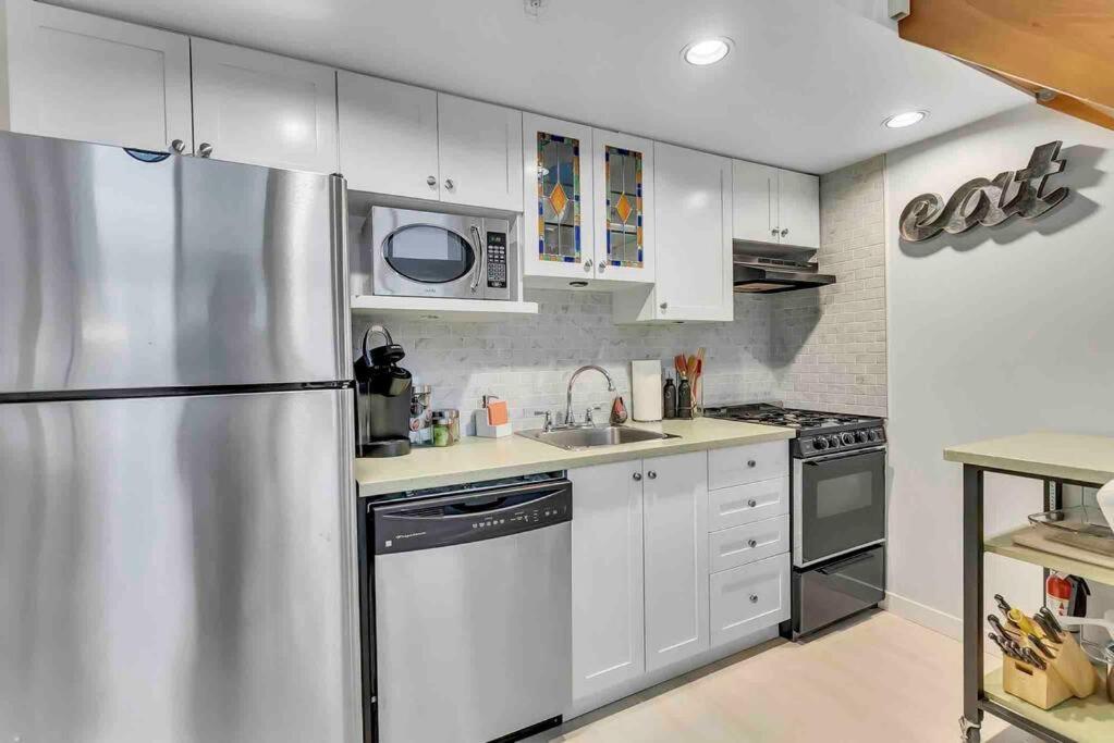Downtown Vancouver Loft with Private Balcony photo