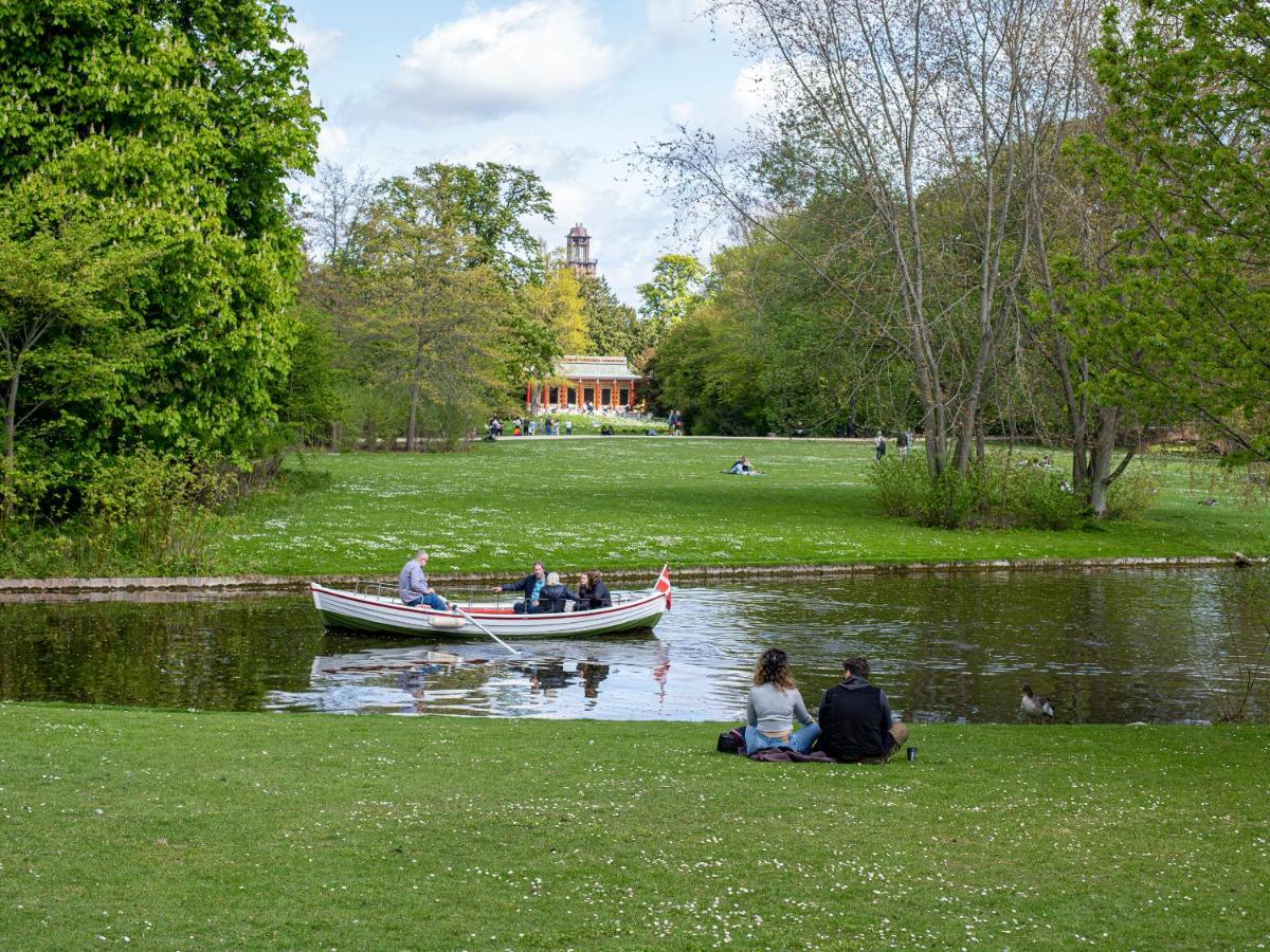 Constantin - Chic 2-Bdr Apt with Balcony - 3