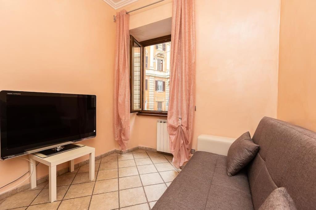 Trastevere Home by Rental in Rome - 5