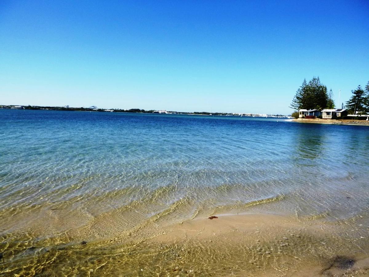 Crystal Bay On The Broadwater photo