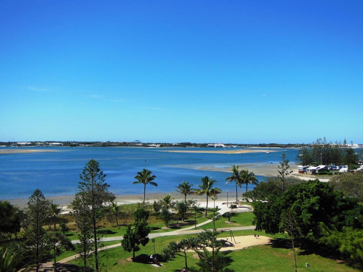 Crystal Bay On The Broadwater photo