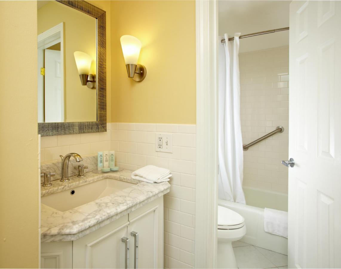 Breezeway Boutique Hotel — photo 23