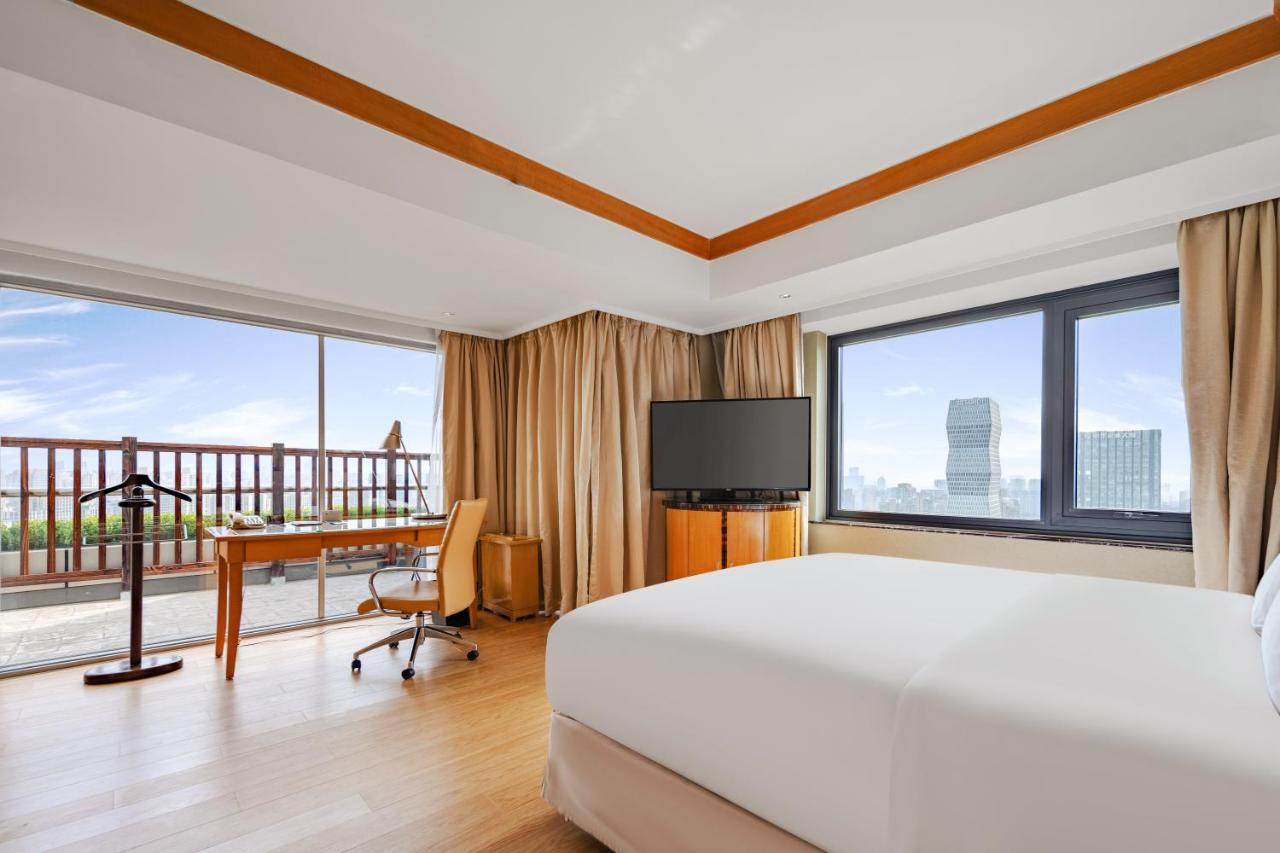 Radisson Collection Hotel, Yangtze Shanghai photo