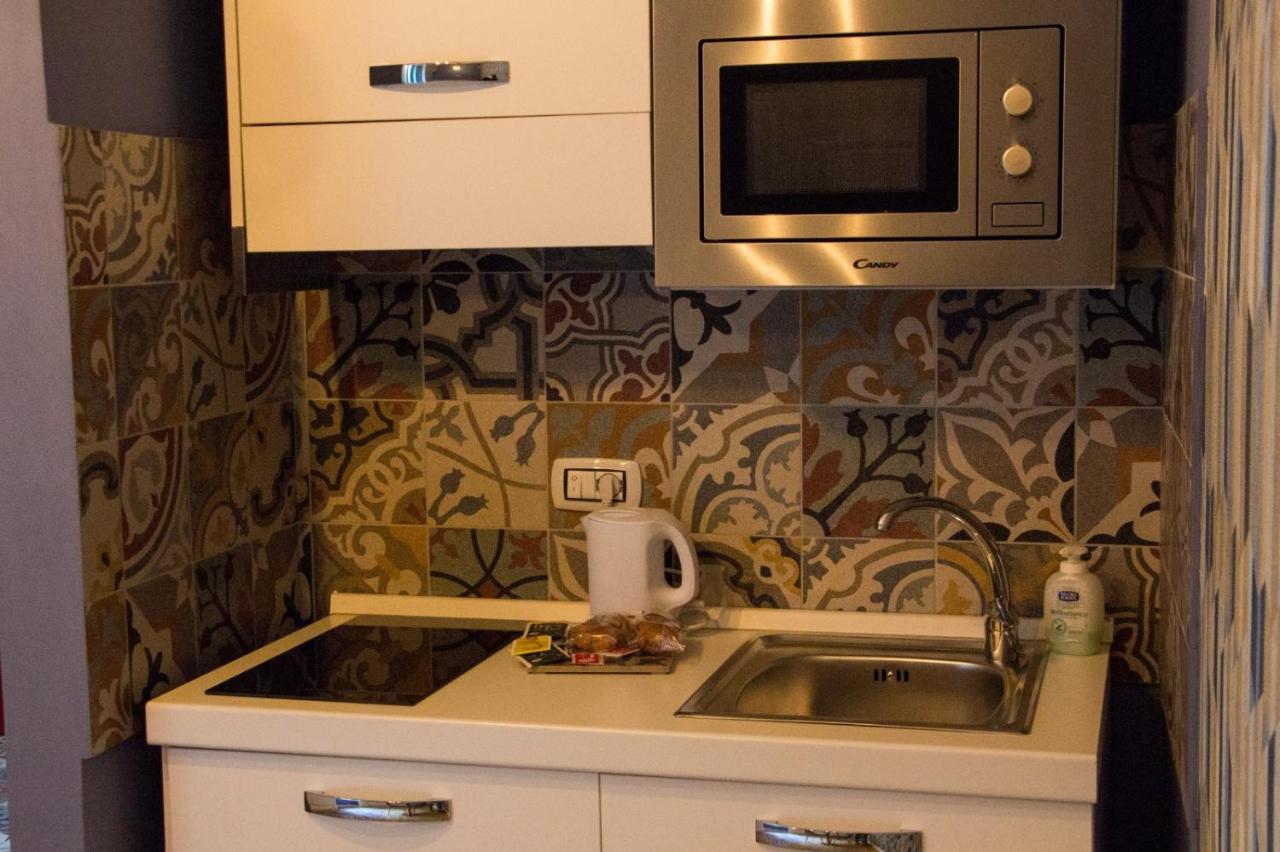 WANDERLUST NAPLES a place to stay - 4