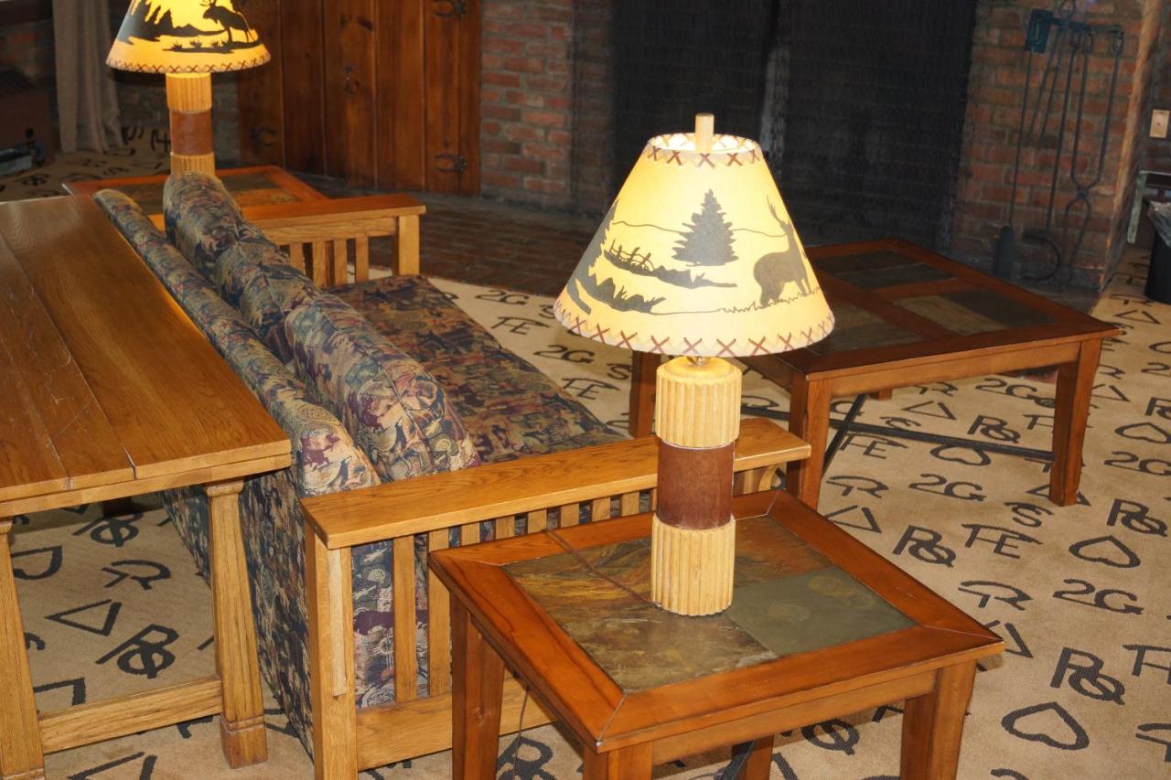 Dude Rancher Lodge — photo 23