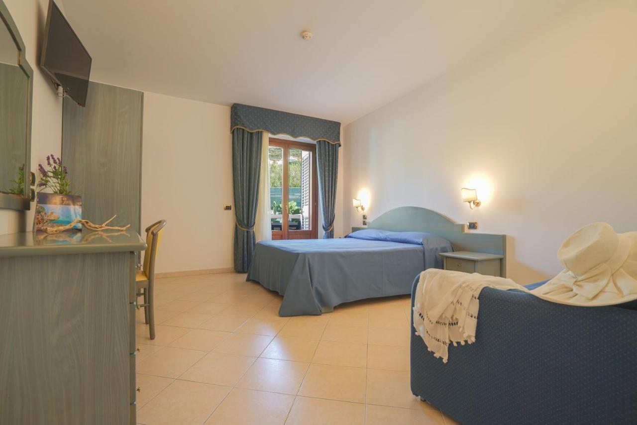 Hotel Scoglio Del Leone photo