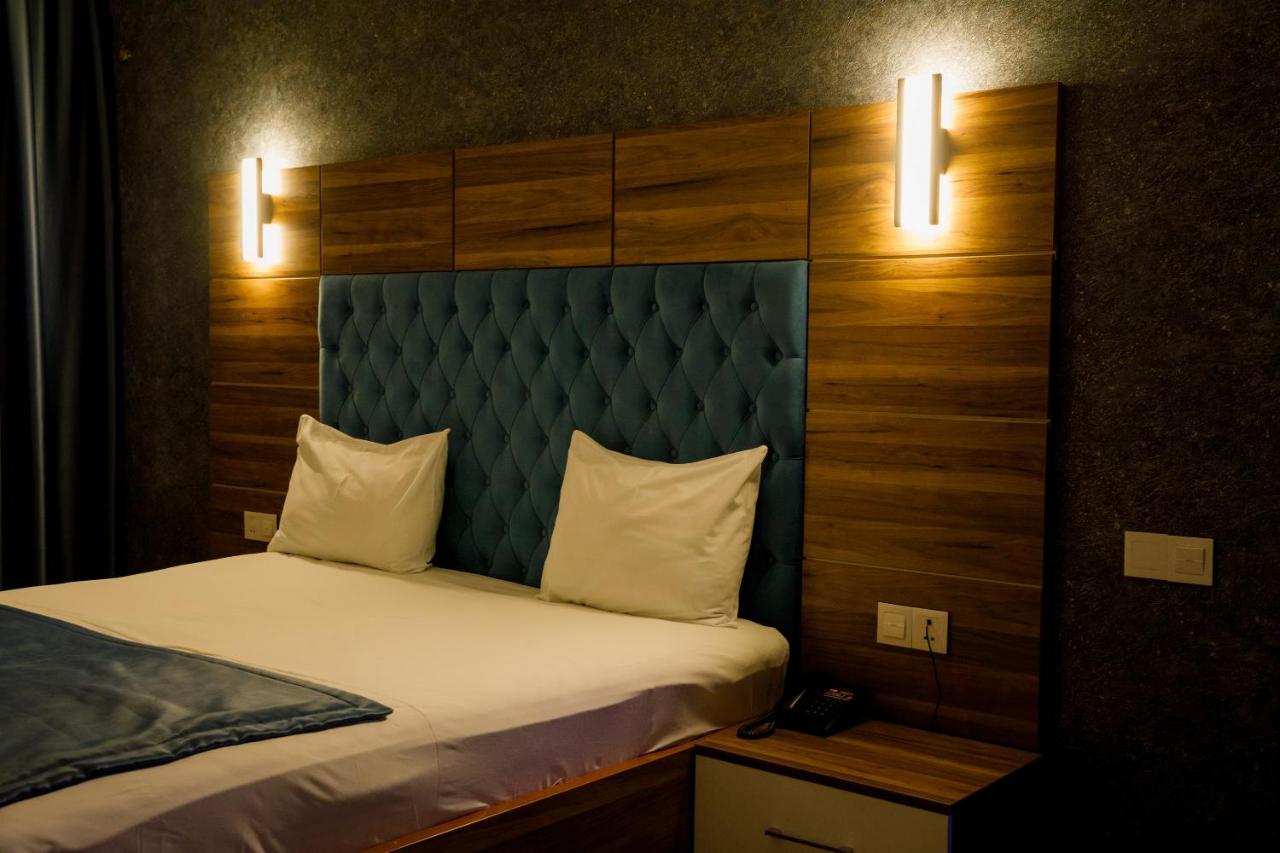 Royal Sapphire Hotel Baku photo