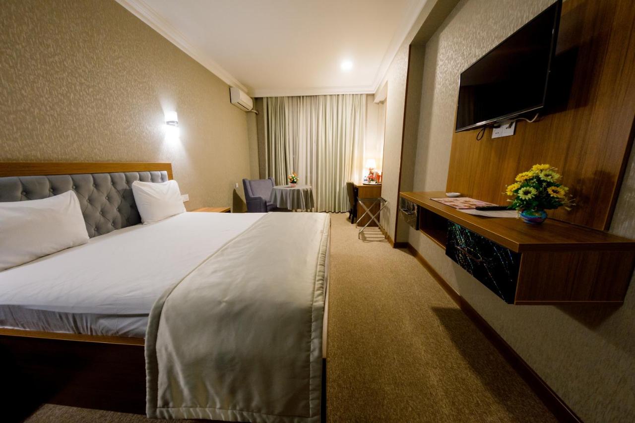 Royal Sapphire Hotel Baku photo