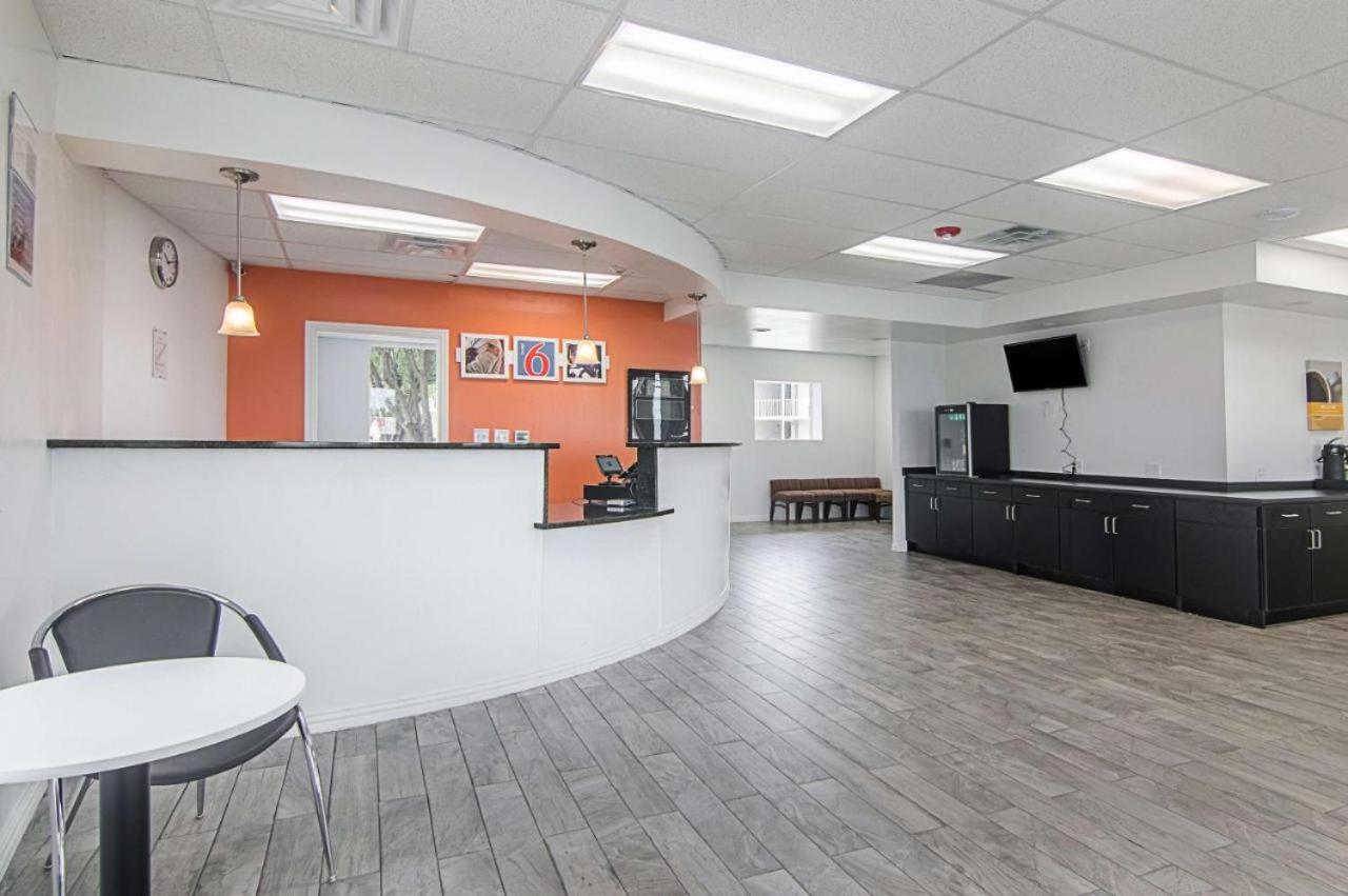 Lonestar Inn & Suites — photo 4