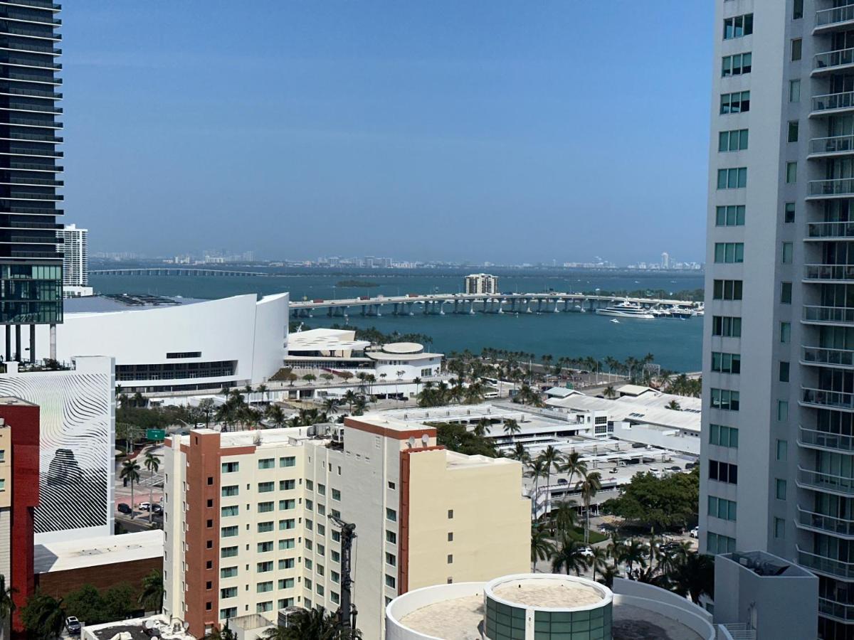 Exceptional Studio with King Bed and Queen Sofa-bed - 3