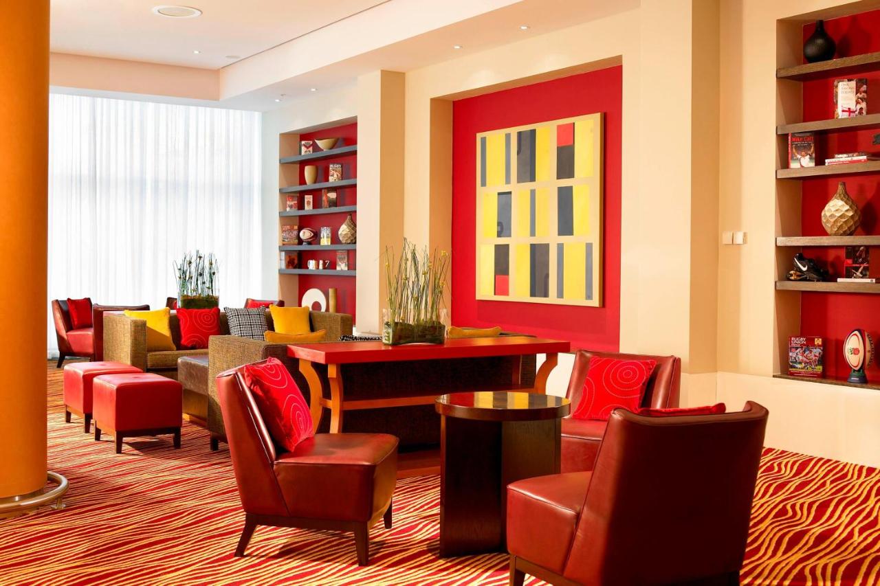 London Marriott Hotel Twickenham photo