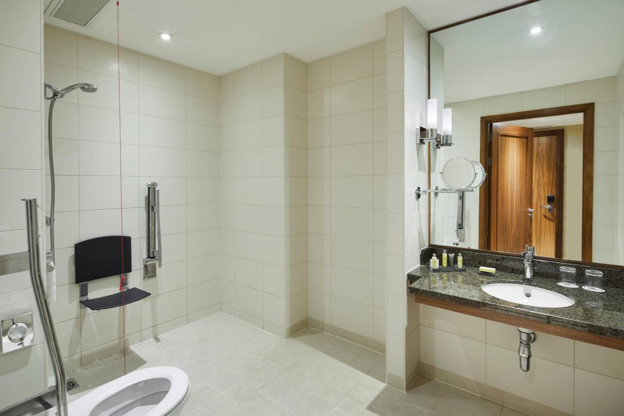 London Marriott Hotel Twickenham photo