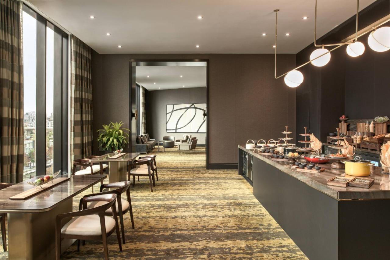 JW Marriott Parq Vancouver photo
