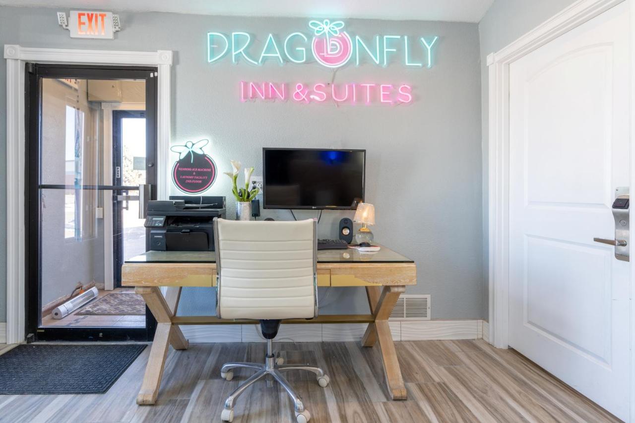 Dragonfly Inn & Suites — photo 10